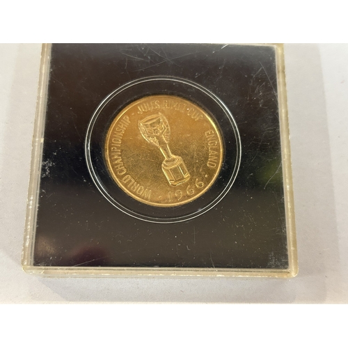 234 - 1966 World Cup Willie Medal