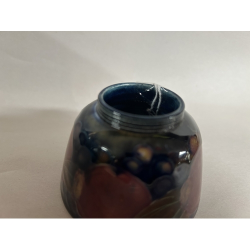 278 - Moorcroft Early Pomegranate Thread Top Pot, 6cm