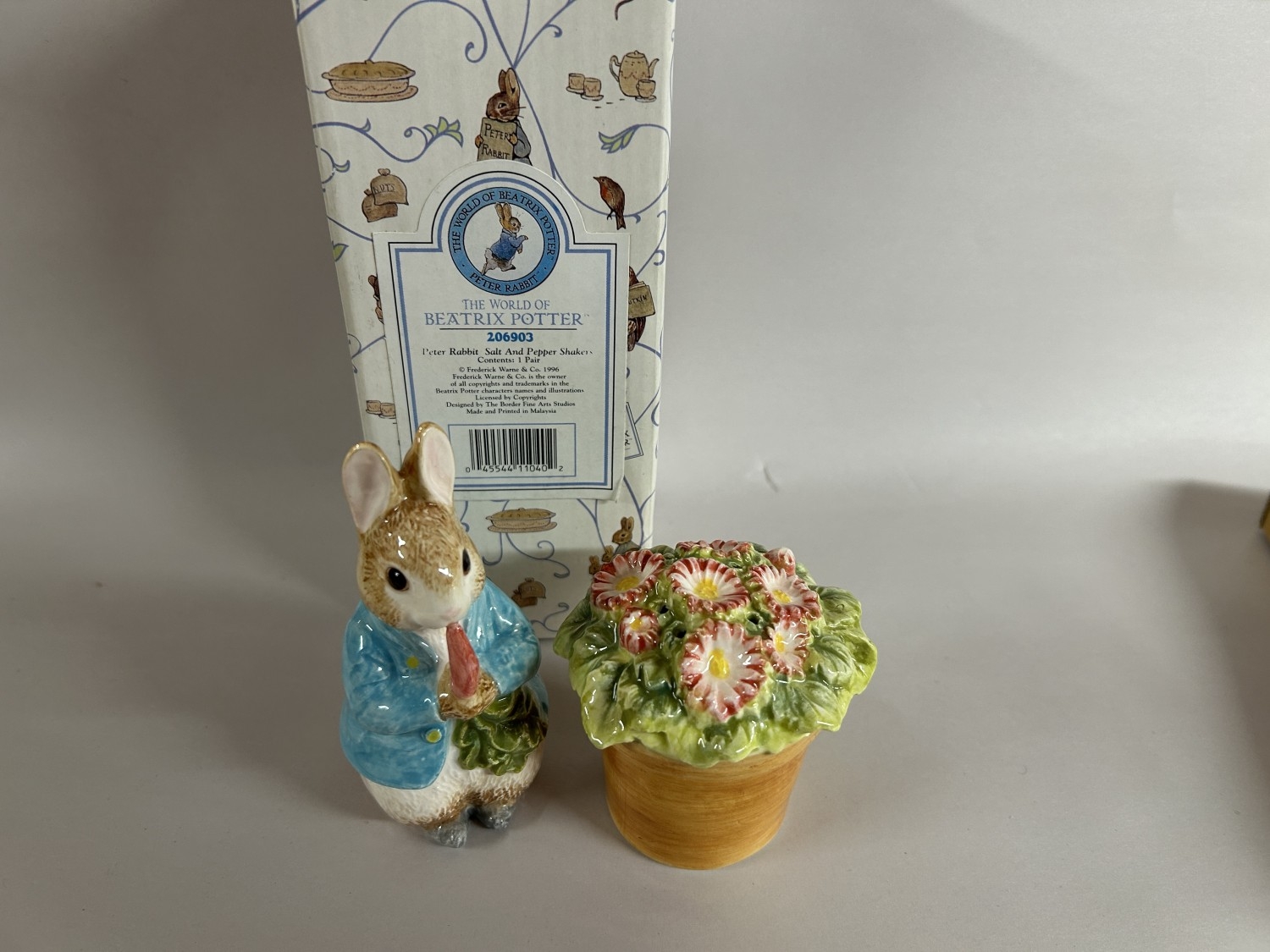 The World of Beatrix Potter Boxed Peter Rabbit 7 Flower Pot Salt & Pepper