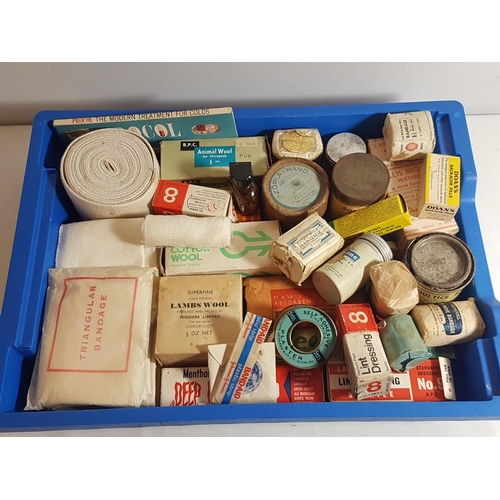 39 - Vintage medical items (for display only)