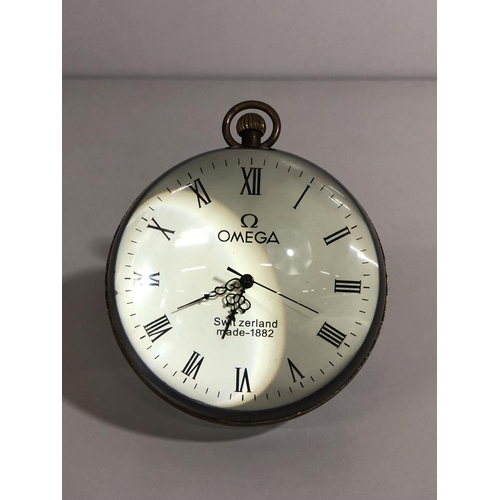 156 - Over sized ball desk clock approx 7cm dia