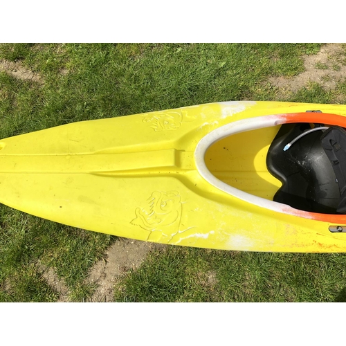 346 - YELLOW AND ORANGE LITE TG245 KAYAK