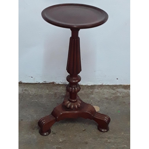 315 - Antique mahogany pedestal table