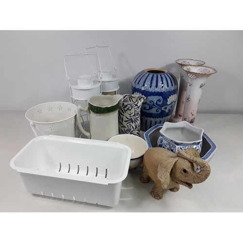 220 - Box of china and sundries