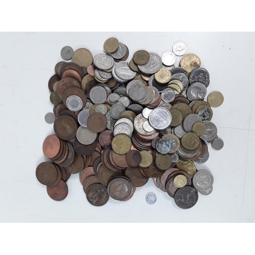 664 - Tub of various coins