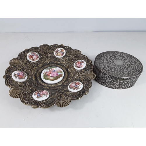 77 - White metal jewelry box and a metal plate decorated with porcelain tiles