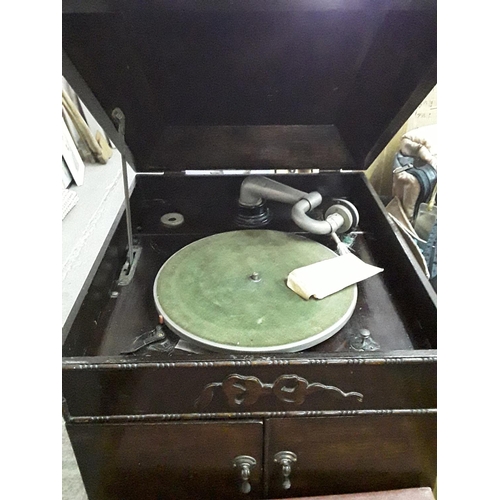 195 - Oak cased table gramophone