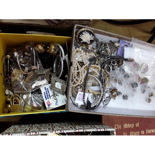 209 - Box of costume jewellery