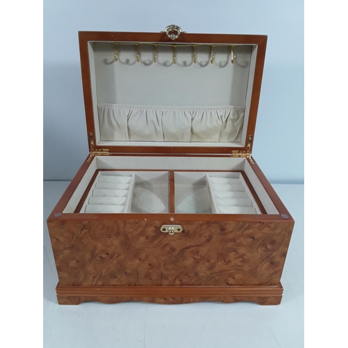 14 - Walnut jewellery box