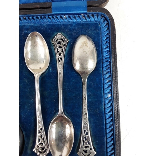 116 - Cased set of 6 hallmarked silver Sheffield Moseley spoons with tongs dated 1899