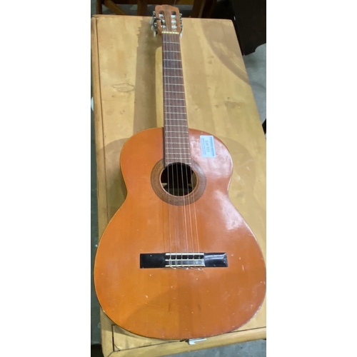 151 - ACCOUSTIC GUITAR