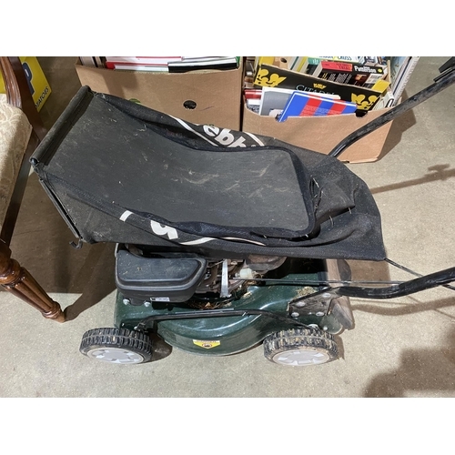 34 - PETROL WEBB LAWN MOWER - SPARES OR REPAIRS
( STARTING PULL BROKEN)