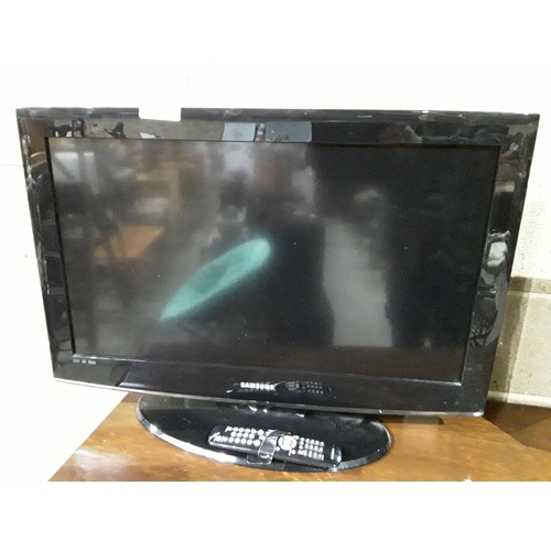 156 - FLAT SCREEN TV