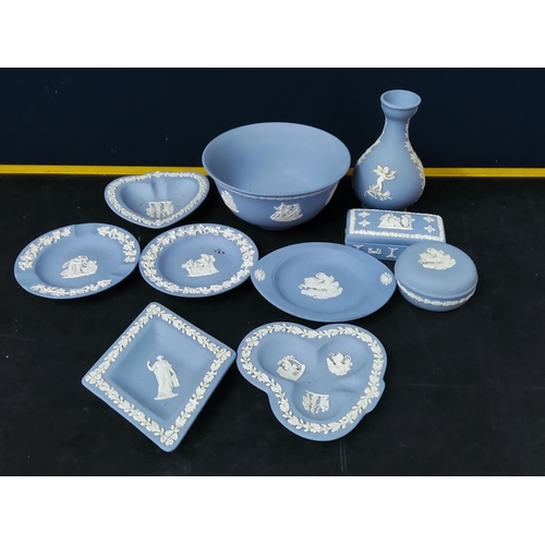 80 - Wedgwood Jasperware