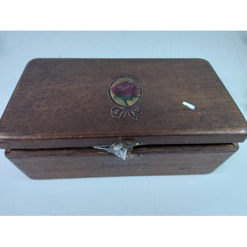 746 - Vintage wooden box and contents