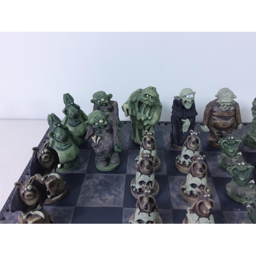 539 - Unusual gargoyles and monster chess set