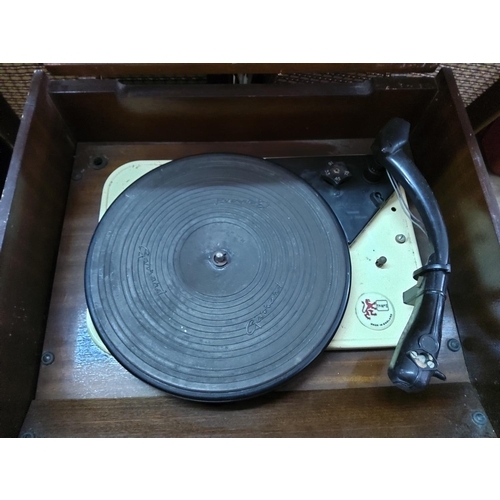 461 - Wooden cased Garrard record deck and speakers