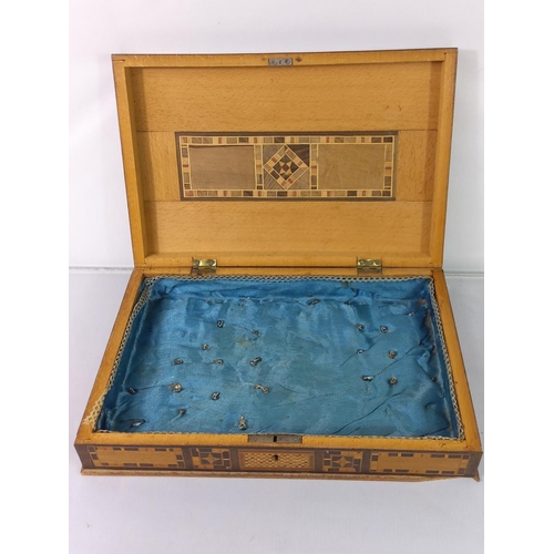 90 - Marquetry inlaid box