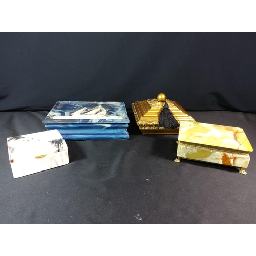 189 - 4 trinket pots