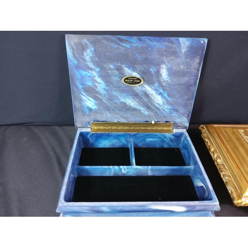 189 - 4 trinket pots