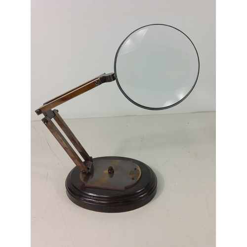 235 - Desk magnifier