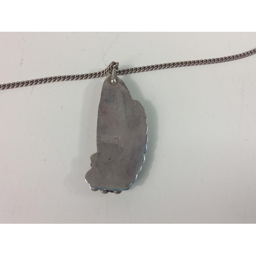 514 - Silver pendant on chain, gross weight 16.8g