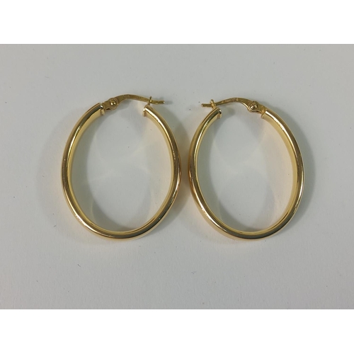 447 - Pair of 9ct gold earrings, 2.6g