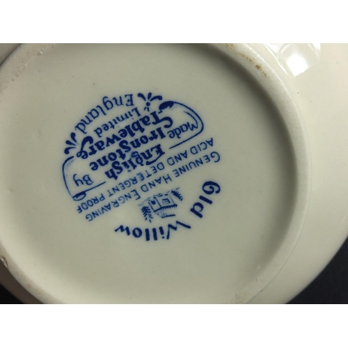 258 - Box of blue and white china mainly Spode