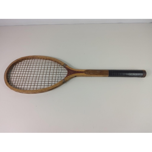 75 - Circa 1900's 31 gut string tennis racket