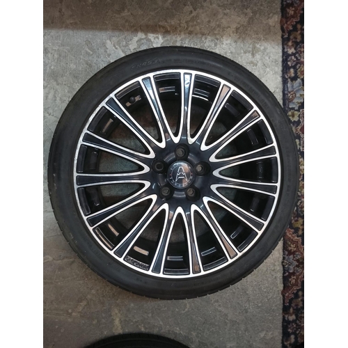 235 - Set of 4 18 inch Wolf Race alloy wheels with tyres