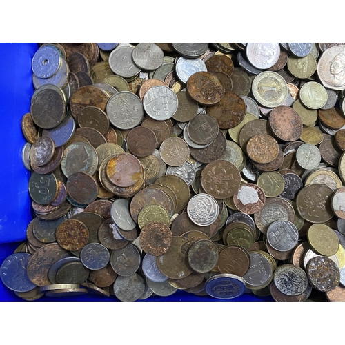 235 - Large quantity of mixed coins approx 7.2kg