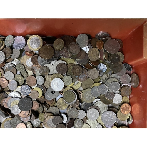 240 - Large quantity of mixed coins approx 7.2kg