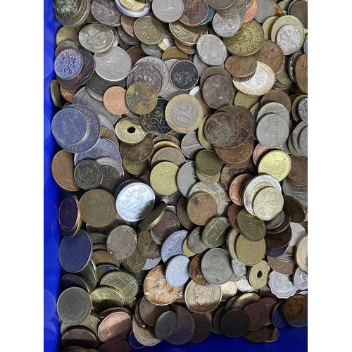 242 - Large quantity of mixed coins approx 7.2kg