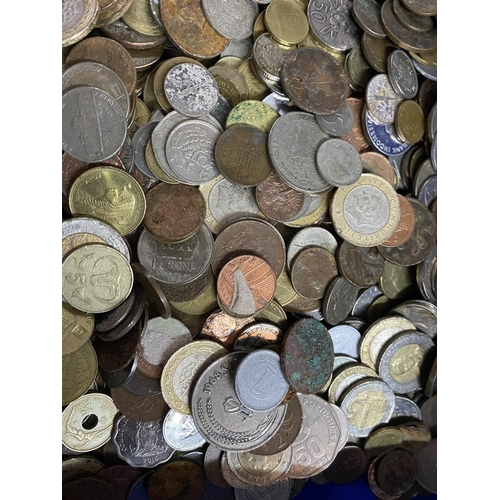 242 - Large quantity of mixed coins approx 7.2kg