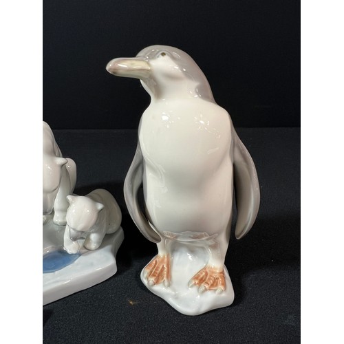 149 - 2 Lladro polar bears and penguin