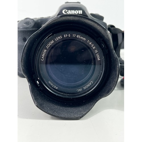 355 - Canon EOs 60d camera and lens