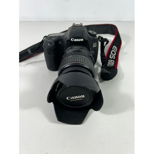 355 - Canon EOs 60d camera and lens