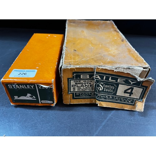 226 - Boxed Stanley no.4 and boxed Stanley no.22