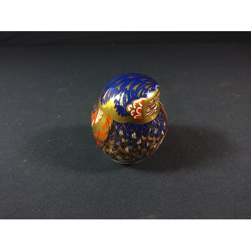 109 - Royal Crown Derby owl with gold stopper