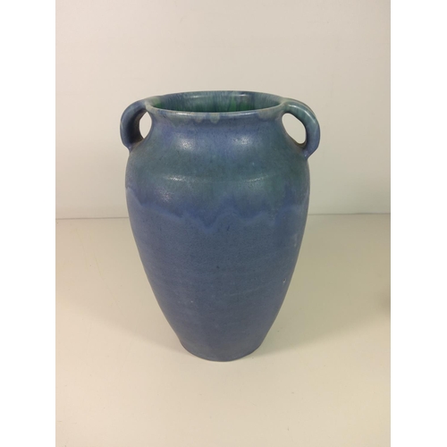 138 - 1 Large and 1 smaller Upchurch pottery vase.
Taller vase 26cm tall, Diameter at widest point approx ... 