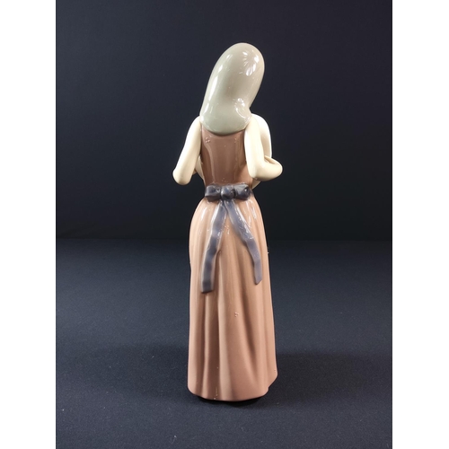 35 - Lladro lady figure