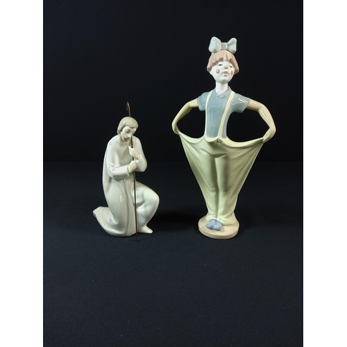 38 - Lladro Jesus and Nao clown