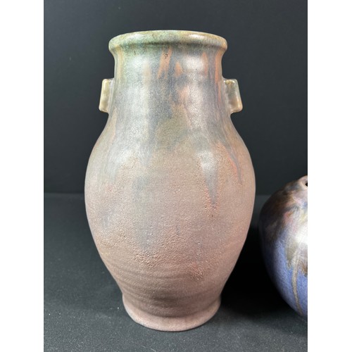 137 - 1 Large and 1 smaller Upchurch pottery vase
Taller vase 27cm tall, Diameter at widest point approx 1... 