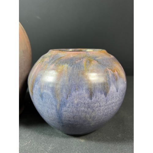 137 - 1 Large and 1 smaller Upchurch pottery vase
Taller vase 27cm tall, Diameter at widest point approx 1... 