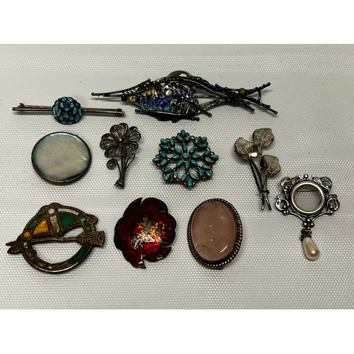 632 - 10 various vintage brooches including silver