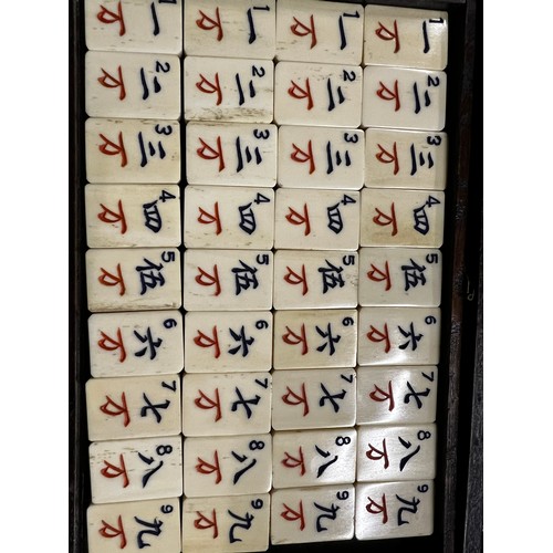 114 - Antique carved case bone and bamboo mahjong set