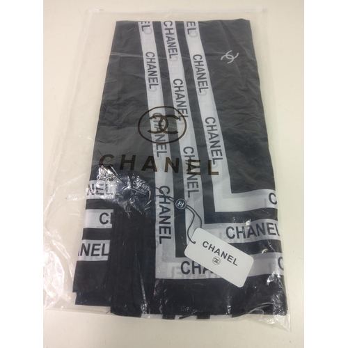 34 - Scarf marked Chanel