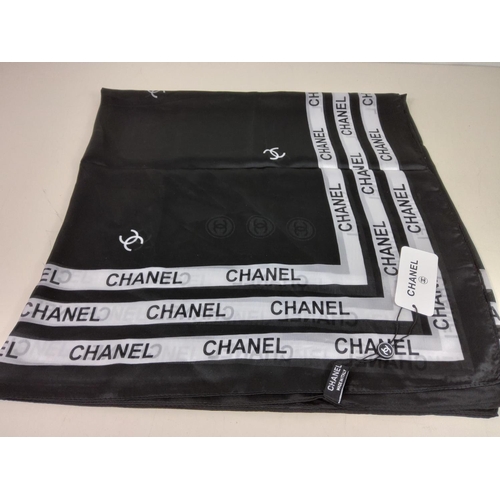 34 - Scarf marked Chanel