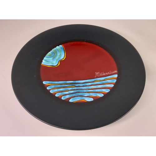 147 - Poole Millennium charger, approx 41cms diameter