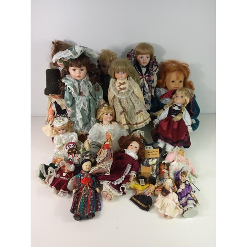 276 - Box of chinaware and box of dolls